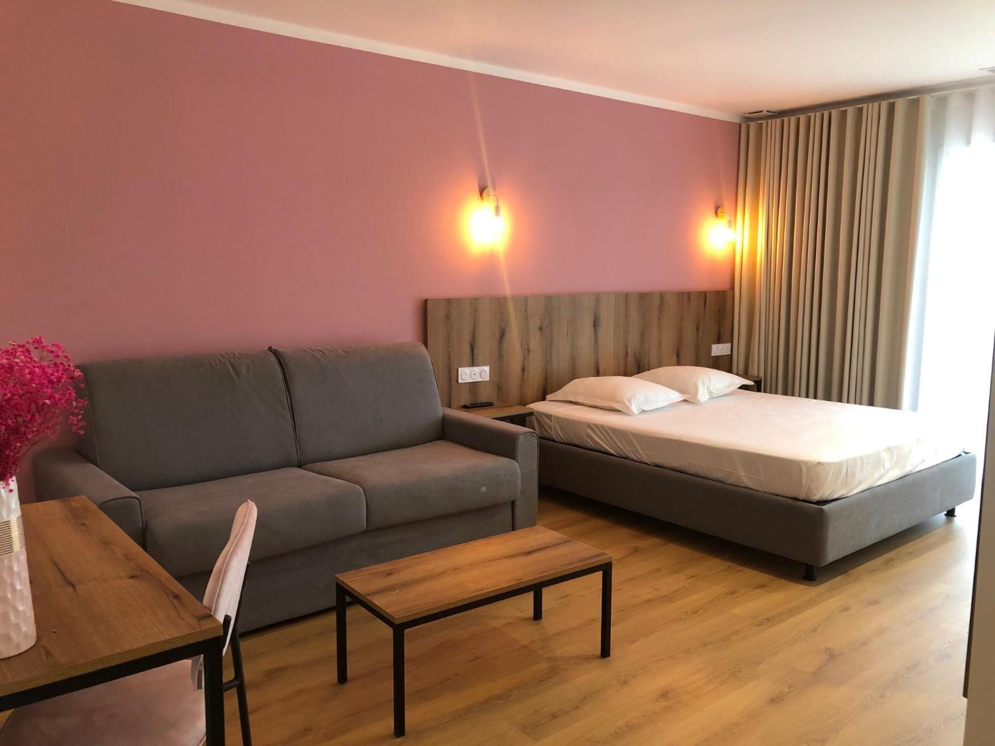 Auberge Les Oliviers Lucciana  Ngoại thất bức ảnh